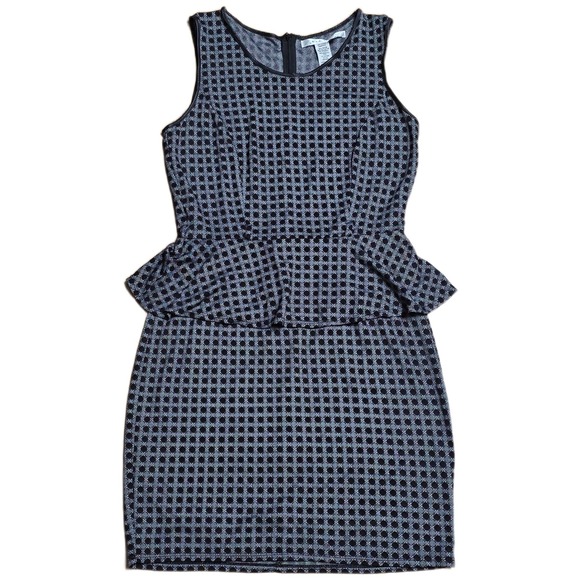 Max Studio Dresses & Skirts - MAX STUDIO Sheath Peplum Dress Women's‎ Size M Geometric Black Gray Sleeveless